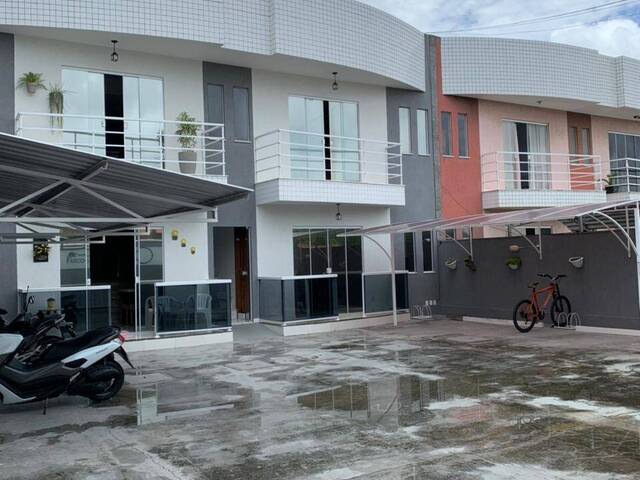 #432 - Apartamento para Venda em Rio das Ostras - RJ