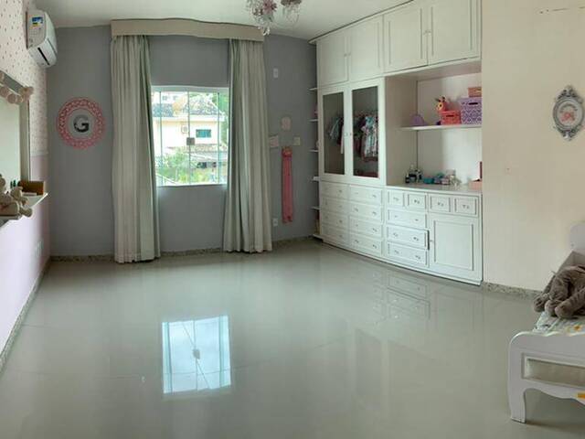 Casa para Venda em Macaé - 4