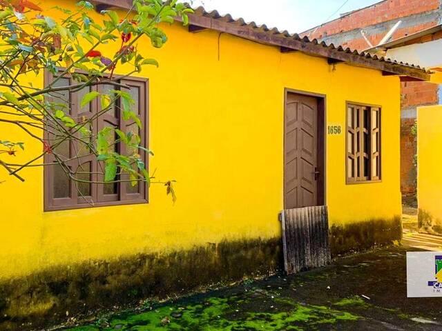 Sala para Venda em Rio das Ostras - 4