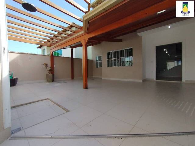 #557 - Casa para Venda em Rio das Ostras - RJ - 1