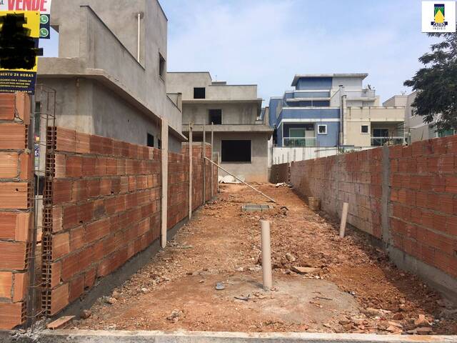 #597 - Casa para Venda em Rio das Ostras - RJ