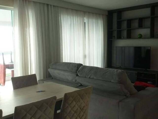 #740 - Apartamento para Venda em Rio das Ostras - RJ