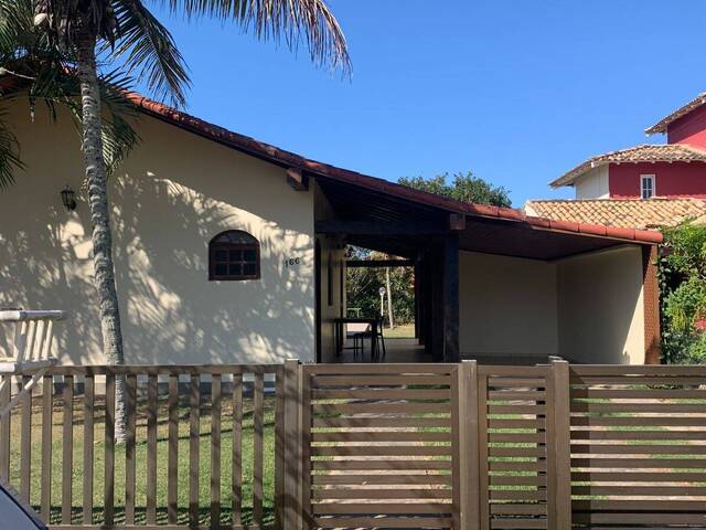#1054 - Casa para Locação em Rio das Ostras - RJ