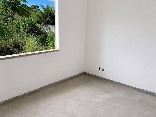Casa para Venda em Rio das Ostras - 3
